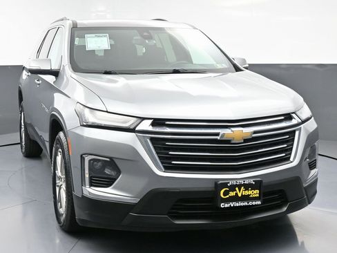 Used 2023 Chevrolet Traverse LT w/ LPO, Floor Liner Package image 4