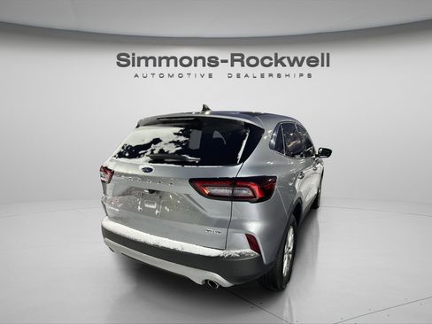 Used 2023 Ford Escape Active w/ Tech Pack #2 image 7