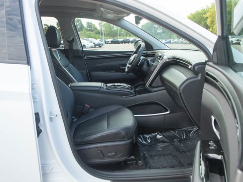 Used 2024 Hyundai Tucson Limited AWD/4WD image 11