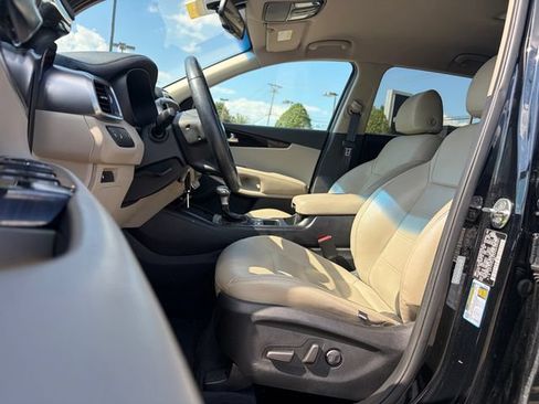 Used 2019 Kia Sorento FWD w/ Option Group 020 image 28