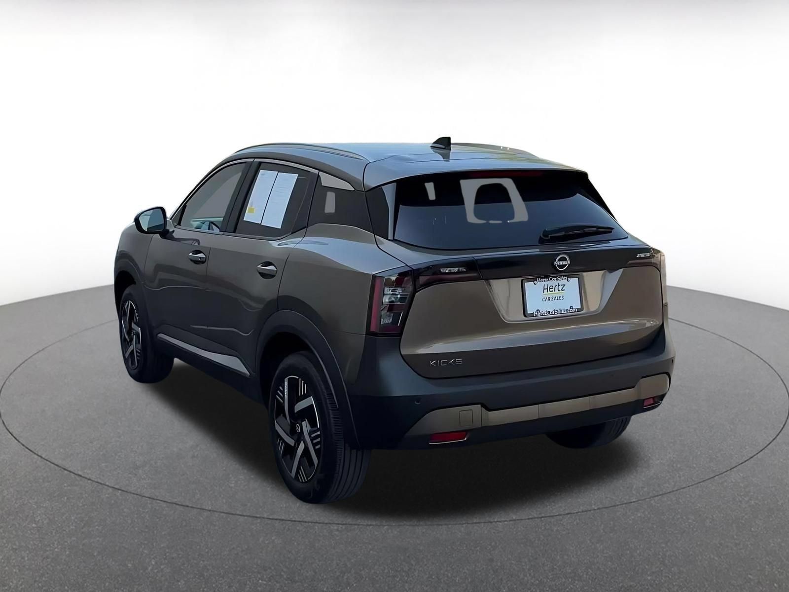 Used 2026 Nissan Kicks SV FWD image 10