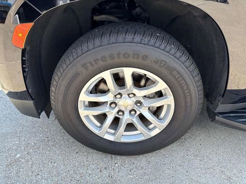 Used 2021 Chevrolet Tahoe LT image 3