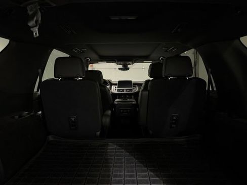 Used 2021 Chevrolet Tahoe Premier w/ Premium Package AWD/4WD image 9