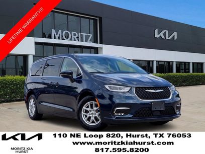 Used 2023 Chrysler Pacifica Touring-L