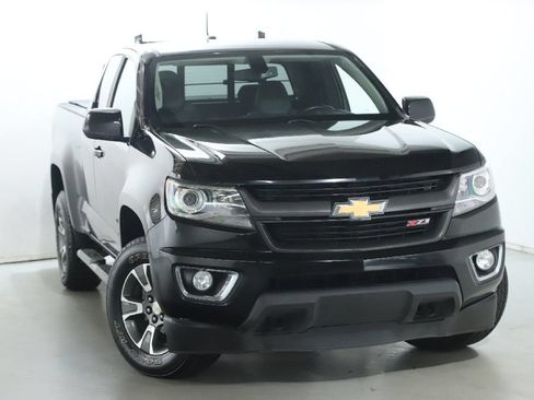 Used 2020 Chevrolet Colorado Z71 AWD/4WD image 2