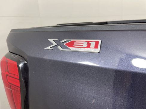 Used 2022 GMC Sierra 1500 SLT w/ SLT Premium Plus Package image 20