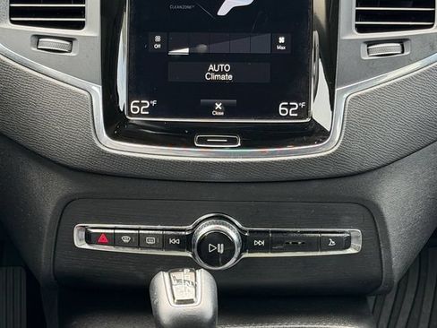 Used 2020 Volvo XC90 T5 Momentum w/ Protection Package Premier FWD image 20