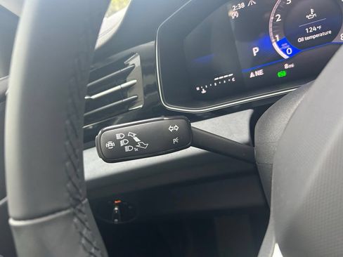 New 2026 Volkswagen Jetta SE FWD image 23