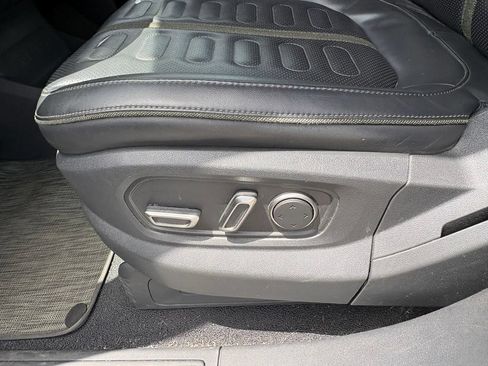 Used 2024 Rivian R1S Adventure AWD/4WD image 31