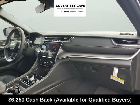 New 2025 Jeep Grand Cherokee Limited w/ Black Appearance Package image 15