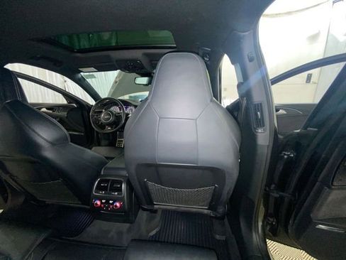 Used 2018 Audi S6 Prestige w/ Prestige Package image 37