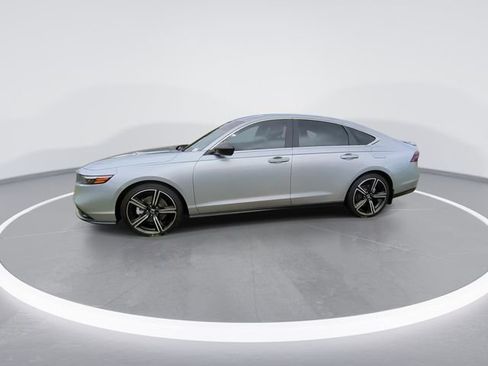 Used 2025 Honda Accord Sport image 4