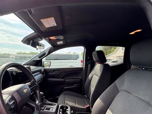 Used 2024 Chevrolet Colorado W/T image 34