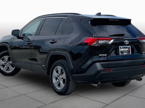 Used 2025 Toyota RAV4 LE AWD/4WD image 12