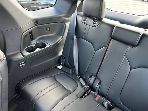 Used 2024 Honda Pilot TrailSport image 21