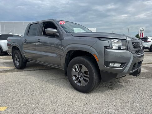 Used 2025 Nissan Frontier SV w/ SV Convenience Package AWD/4WD image 8