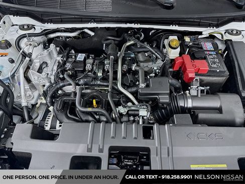 New 2026 Nissan Kicks SR w/ SR Premium Package FWD image 30