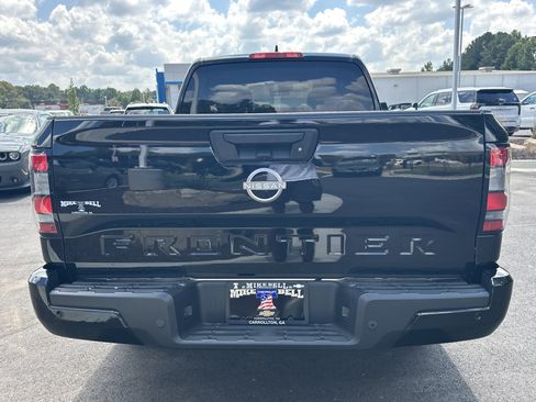 Used 2025 Nissan Frontier SV RWD image 6