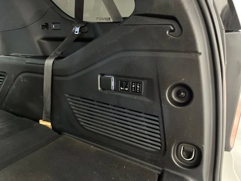 Used 2022 Chevrolet Tahoe High Country AWD/4WD image 44
