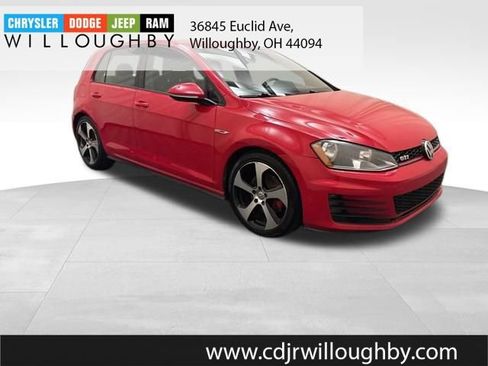Used 2015 Volkswagen GTI S FWD image 3