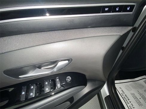 Used 2024 Hyundai Tucson Limited image 13