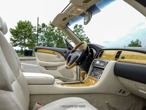 Used 2005 Lexus SC 430 Convertible RWD image 55