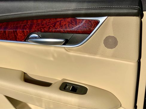 Used 2019 Cadillac XT5 Premium Luxury w/ Driver Assist Package image 51