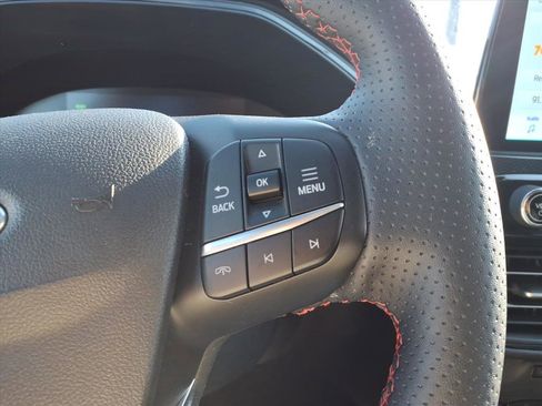 Certified 2025 Ford Escape ST-Line Elite image 17