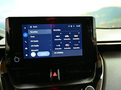 Used 2024 Toyota Corolla Cross AWD Hybrid w/ Moonroof Package image 33