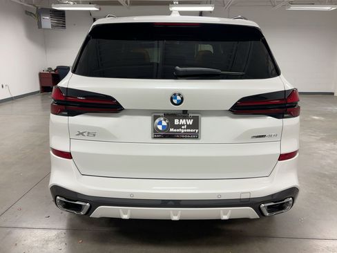 New 2026 BMW X5 sDrive40i w/ M Sport Package image 9
