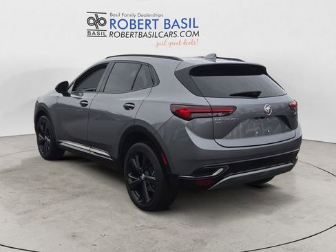 Used 2022 Buick Envision Essence w/ Sport Touring Package image 3