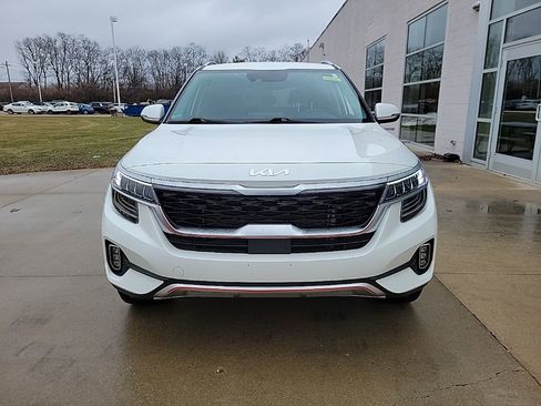 Used 2023 Kia Seltos SX image 3