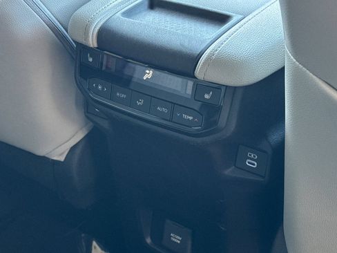 Certified 2025 Toyota Grand Highlander AWD Hybrid image 16