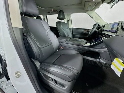 Certified 2026 INFINITI QX80 Pure w/ Cargo Package RWD image 40