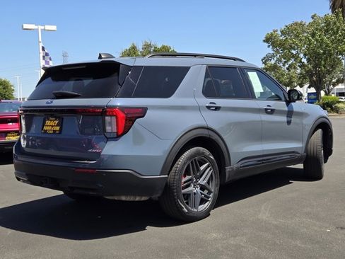 Certified 2025 Ford Explorer ST-Line w/ Premium Package AWD/4WD image 4