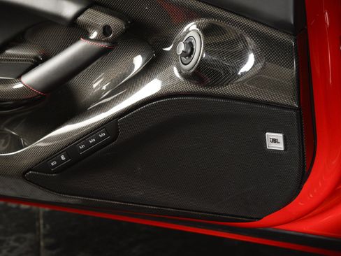 Used 2022 Ferrari F8 Tributo RWD image 23
