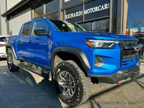 Used 2023 Chevrolet Colorado ZR2 w/ ZR2 Convenience Package III image 1