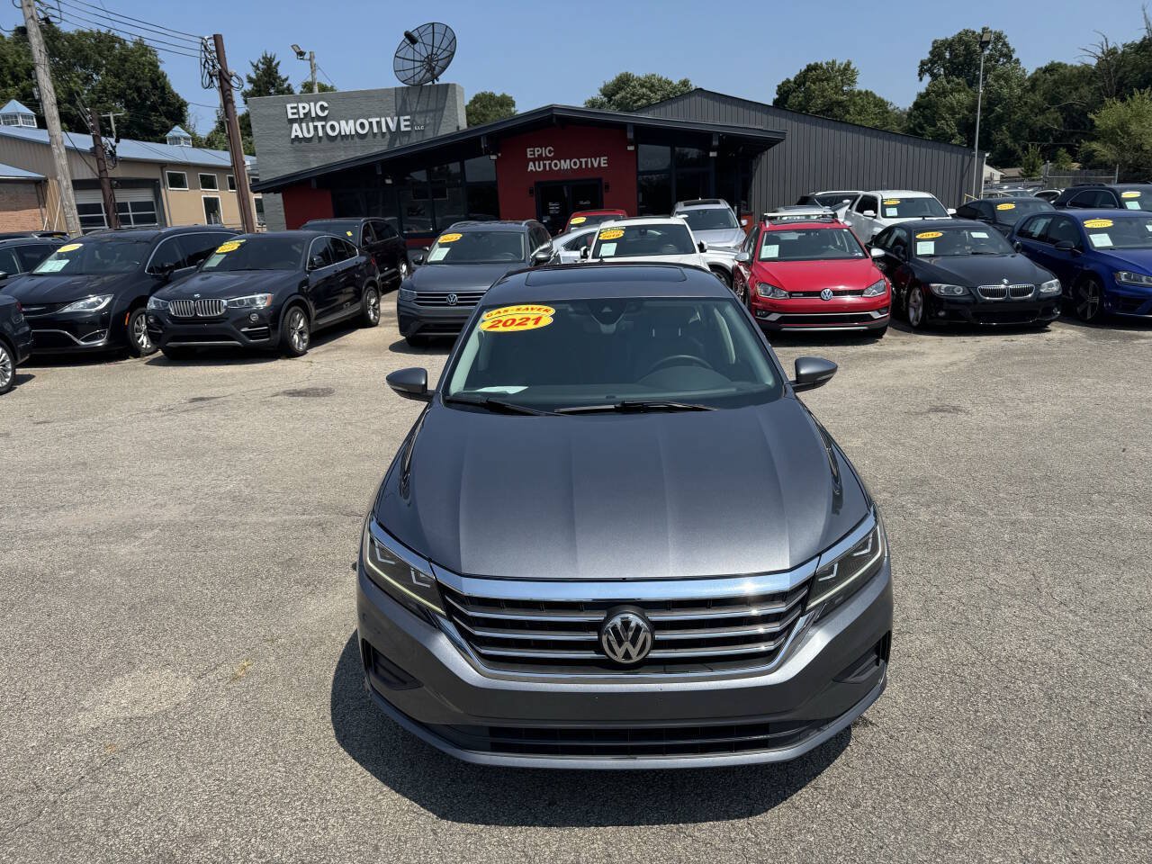Used 2021 Volkswagen Passat 2.0T SE FWD image 13