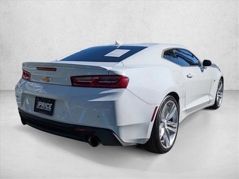 Used 2016 Chevrolet Camaro LT image 5