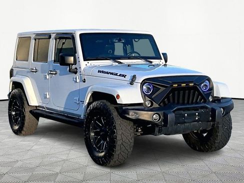 Used 2017 Jeep Wrangler Unlimited Sahara image 1