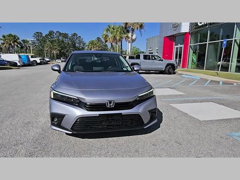 Used 2022 Honda Civic Touring image 18