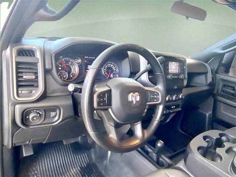 Used 2024 RAM 2500 Tradesman w/ Chrome Appearance Group image 15