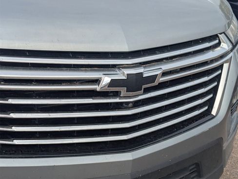 Used 2023 Chevrolet Traverse Premier image 5