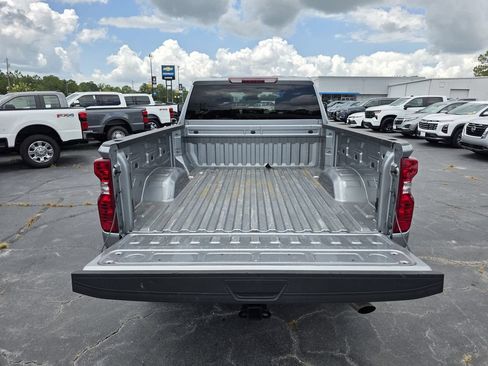 Used 2025 Chevrolet Silverado 2500 LT w/ Convenience Package AWD/4WD image 13