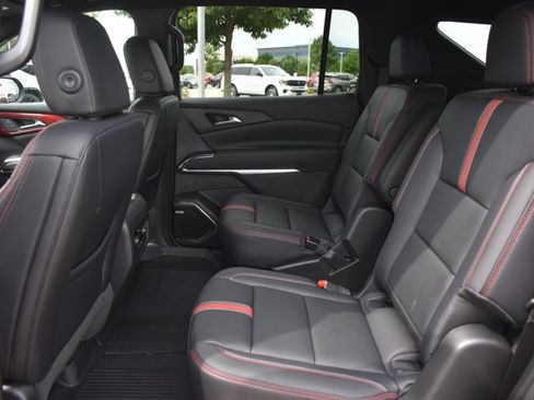 New 2026 Chevrolet Traverse RS w/ LPO, Floor Liner Package FWD image 16