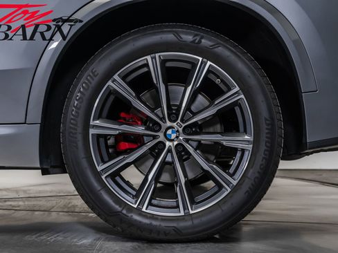 Used 2024 BMW X5 xDrive40i w/ M Sport Package image 18