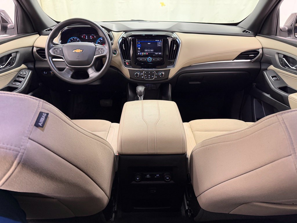 Used 2022 Chevrolet Traverse LS AWD/4WD image 32