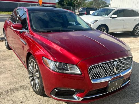 Used 2017 Lincoln Continental Select w/ Climate Package FWD image 2