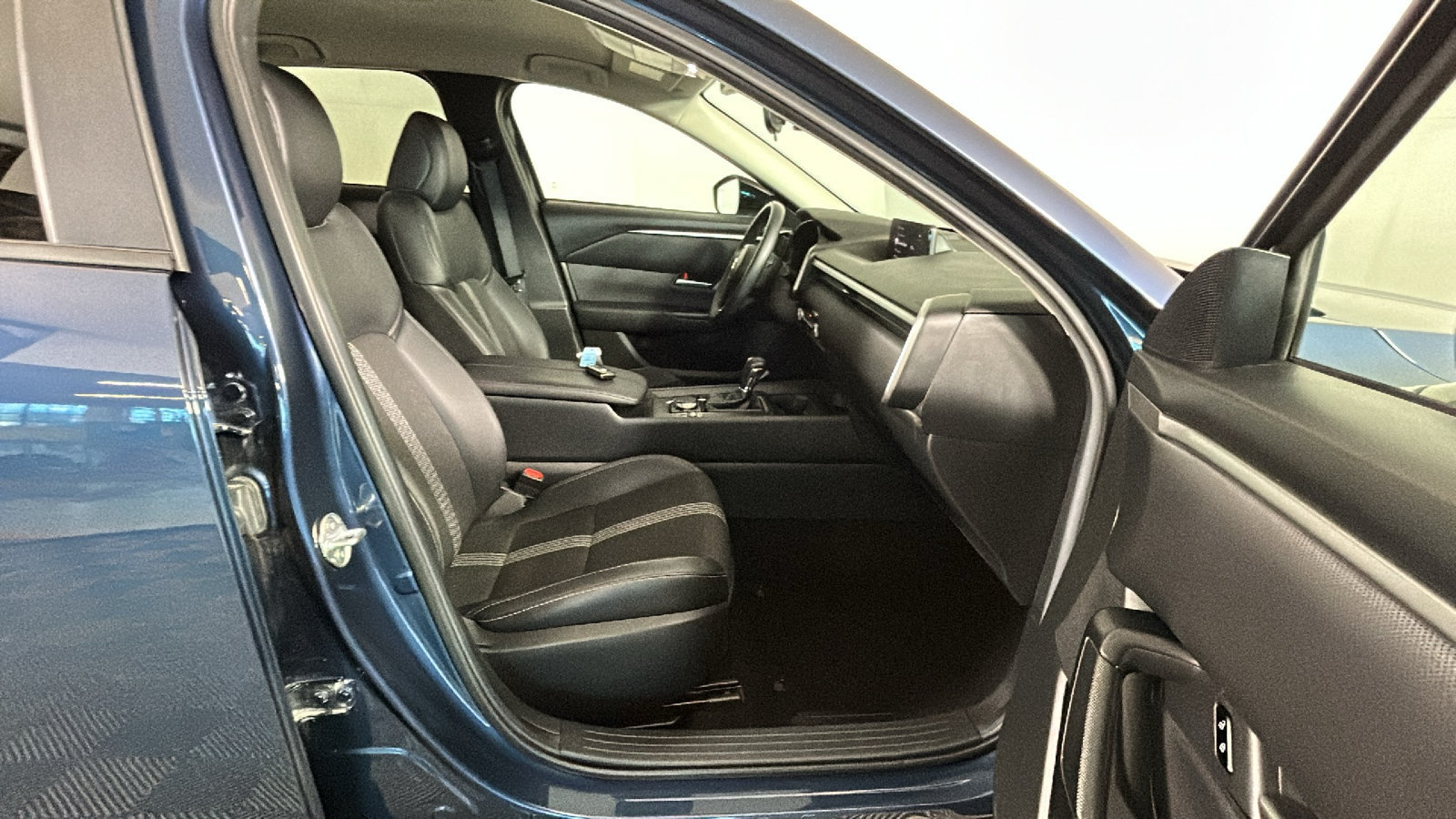 Used 2025 MAZDA CX-50 AWD 2.5 S w/ Preferred Package image 35