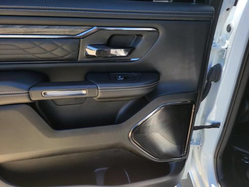 Used 2025 RAM 1500 Limited AWD/4WD image 13